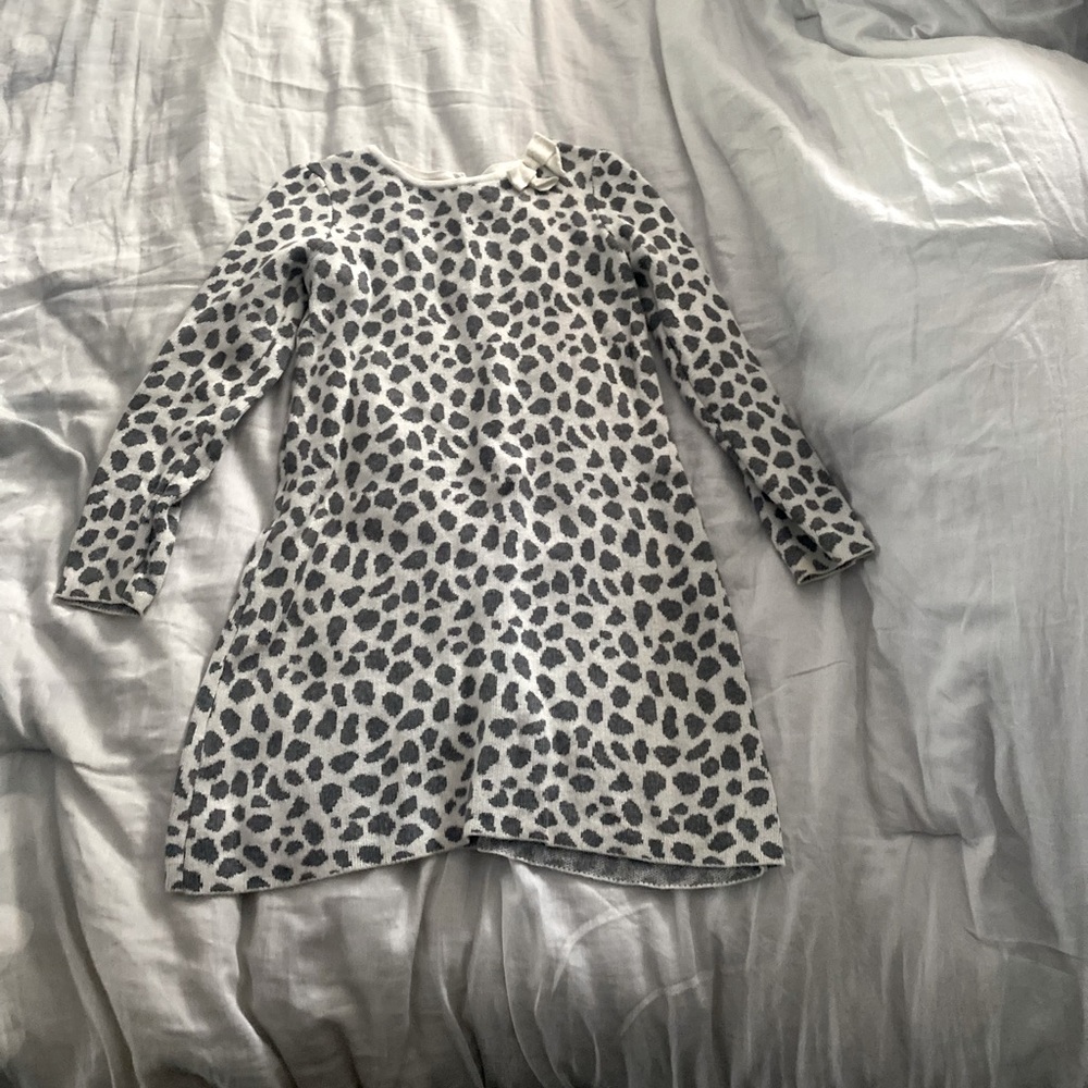 Girls size 6 knit leopard print dress